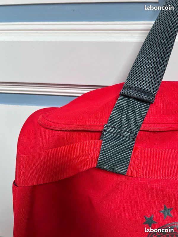 Sac De Sport FC Bayern Munich Personnalisable - 35 Litres, Rouge, Pour Enfants Et Fans