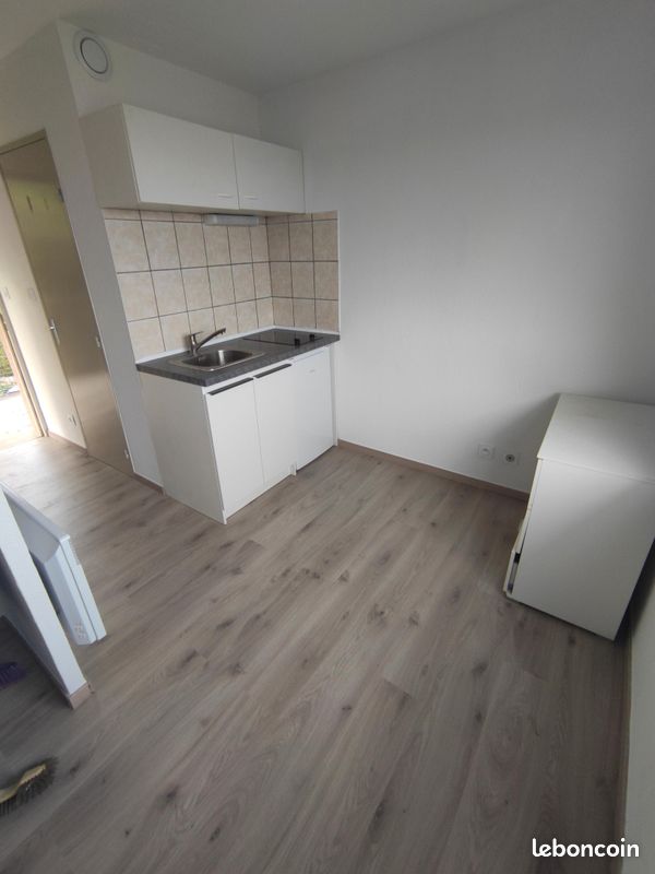 Appartement 1 pièce 13 m² · à Nîmes · 13 m² · 400 €