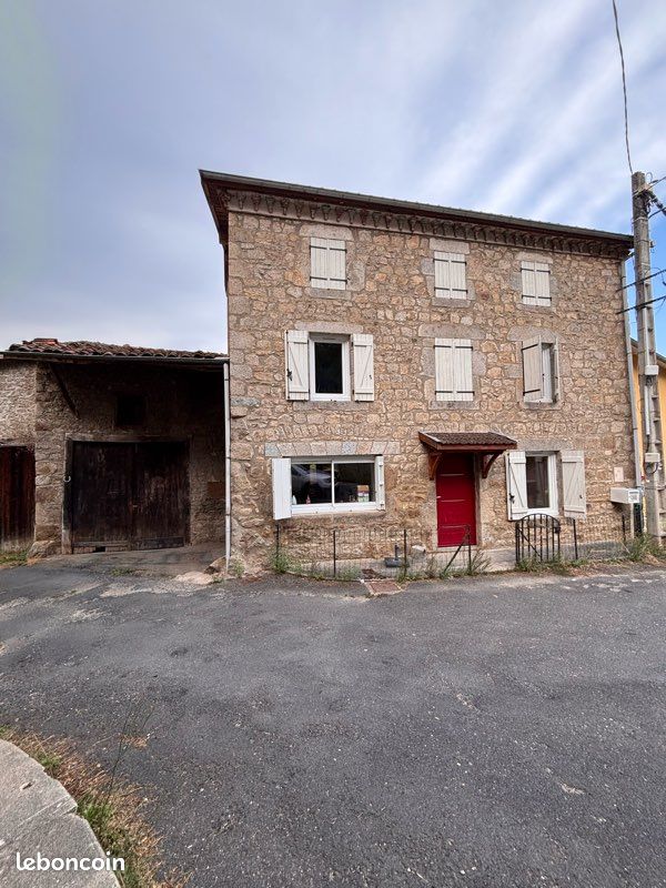 Maison 4 pièces 124 m² · à Celles-sur-Durolle · 124 m² · 115 000 €