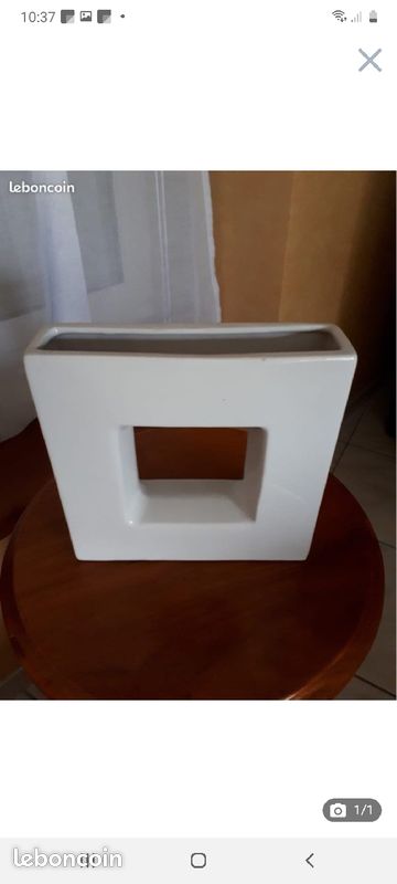 Vase (image 1)