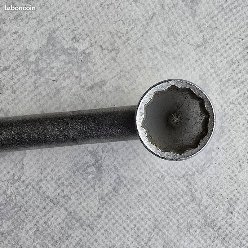 Clé à pipe débouchée forgée Facom 76.23PB 12 pans x 6 pans métriques ø 23 mm