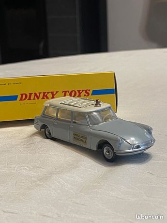 DINKY TOYS : Citroën Break ID 19 ambulance, réf. 556