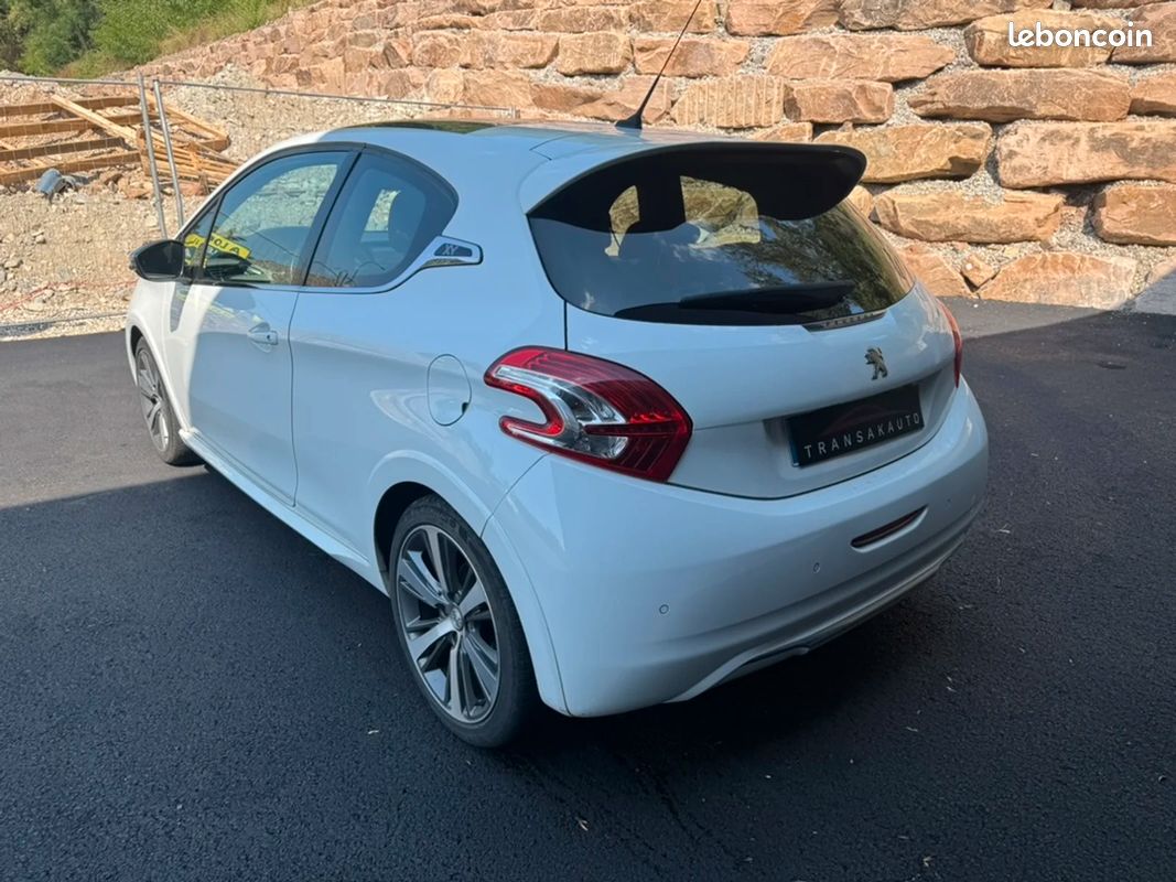 Peugeot 208 1.6 THP 156 CH XY / Distribution faite (image 3)