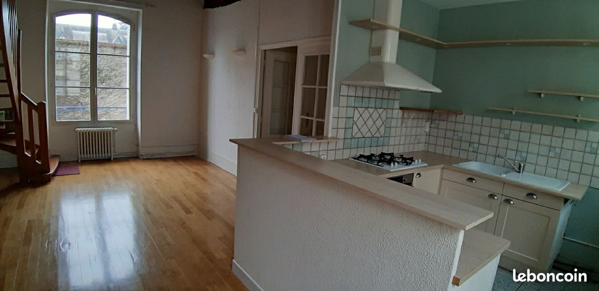 Appartement 3 pièces 76 m² · à Orléans · 76 m² · 880 €