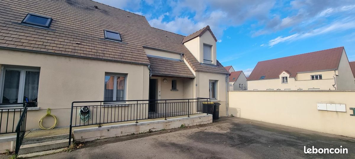 Maison 5 pièces 115 m² · à Pont-sur-Yonne · 115 m² · 900 €/mois
