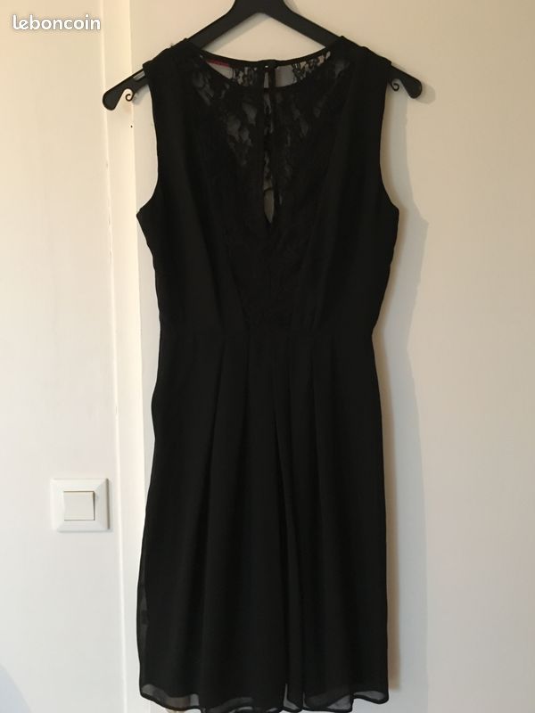 Robe noire camaieu T36 (image 2)