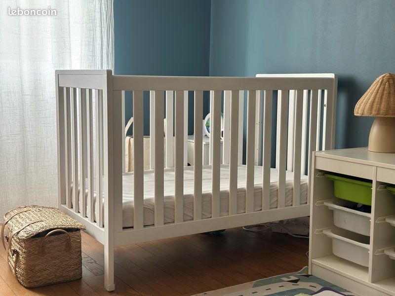 Lit bébé en bois adaptable 3 niveaux (image 1)