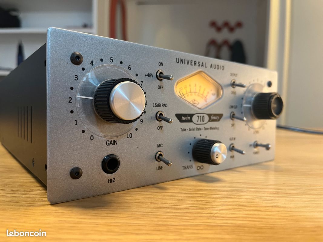 Universal Audio 710 Twin-Finity – Préampli à lampe / transistor – Excellent état (image 2)