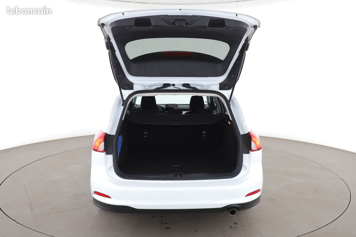 Ford Focus SW 1.0 EcoBoost Trend Business (image 10)