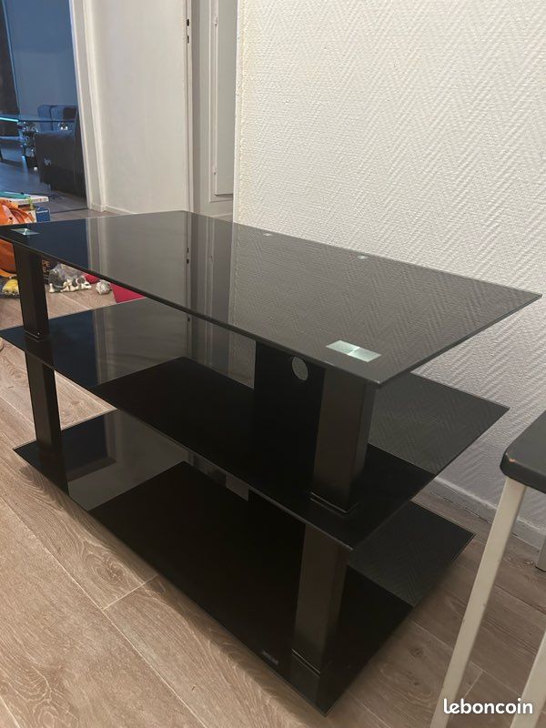 Table basse noir en verre (image 1)