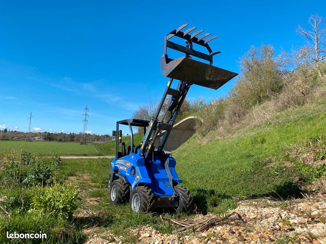 Valet de ferme Télescopique MULTIONE 5.3K Moteur Kubota Occasion (image 2)