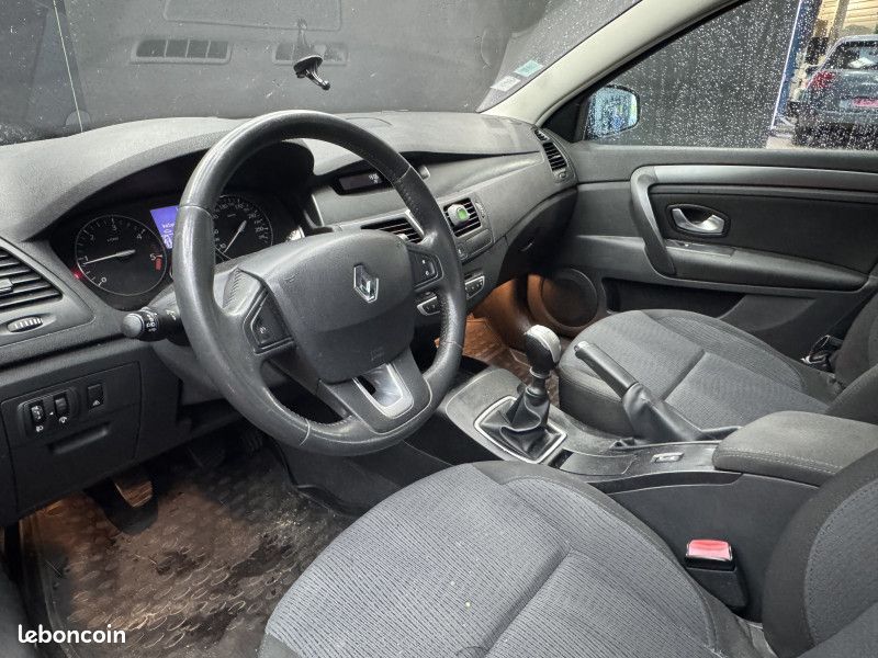 Renault LAGUNA III 2.0 DCI 150CH FAP EXPRESSION (image 11)