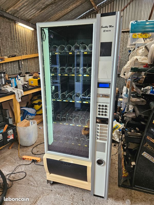 Distributeur automatique réfrigéré Necta Snakky Max – Bon état de fonctionnement (image 1)
