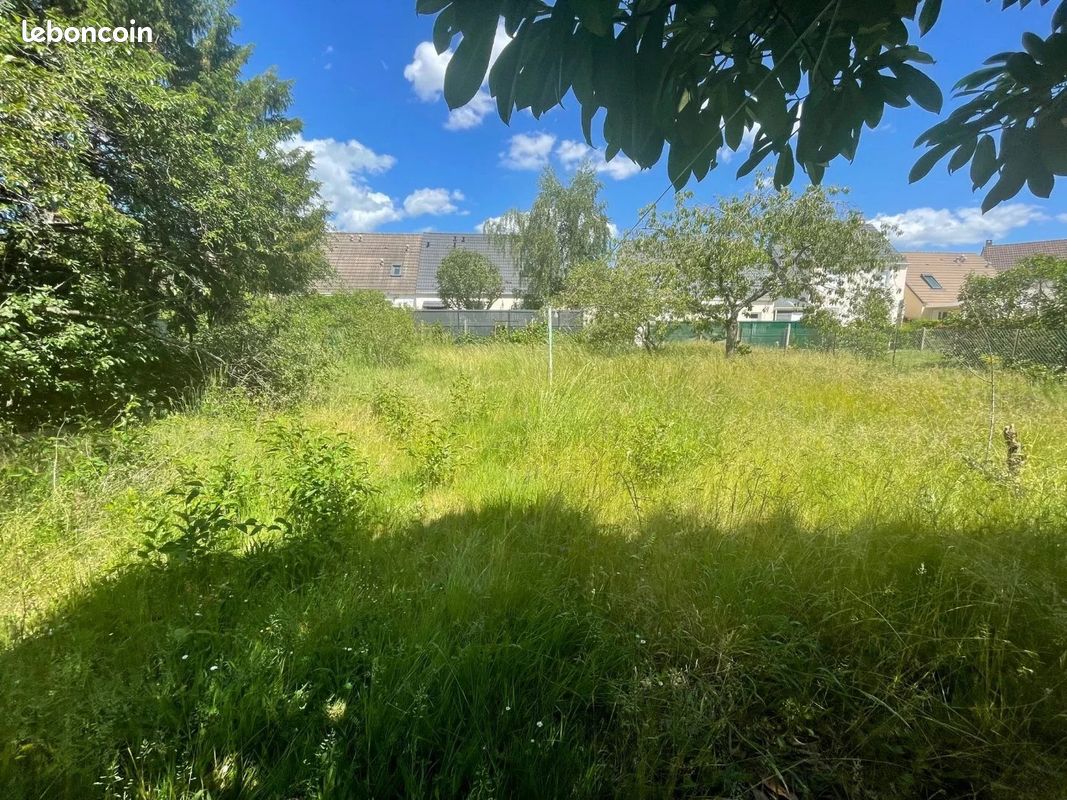 Terrain Saran · 94 000 €