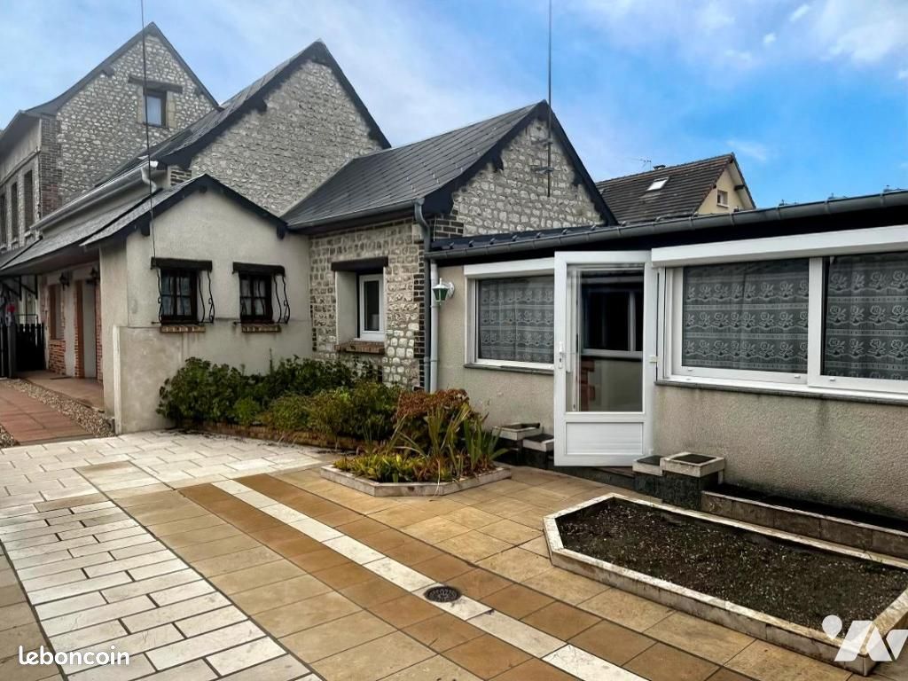 Maison 126 m² · à Saint-Étienne-du-Rouvray · 126 m² · 202 800 €