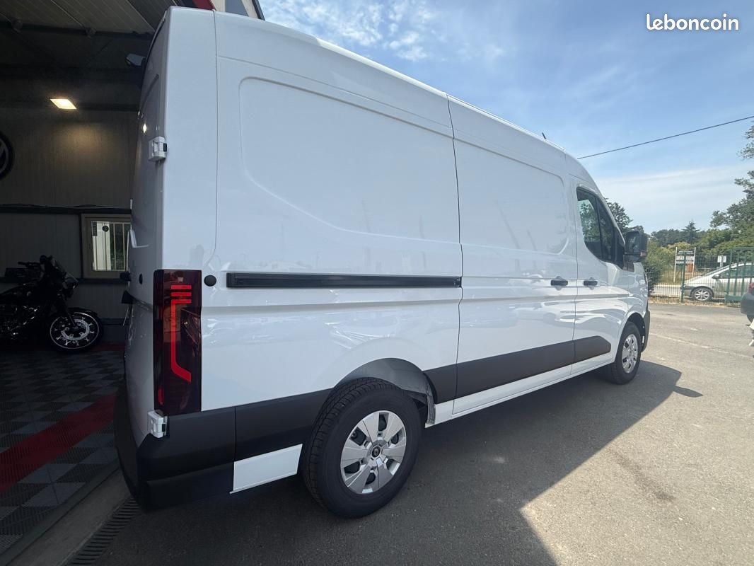 Renault Master FOURGON FGN TRAC 3T5 L2H2 BLUE DCI 150 ADVANCE NEUF 27 000 HT / 32 400 TTC (image 6)
