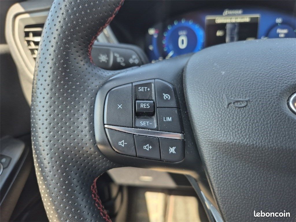 Ford Kuga III 2.5 DURATEC 225 CH PHEV POWERSHIFT ST-Line (image 17)