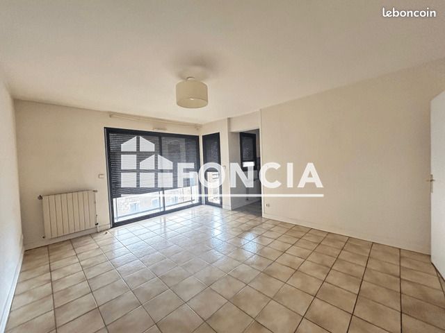 Appartement 3 pièces 76 m² · à Agen · 76 m² · 670 €