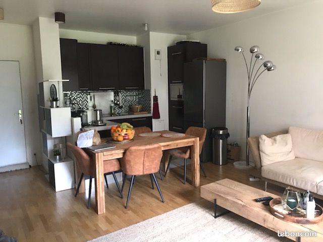 Appartement 3 pièces 64 m² · à Montrouge · 64 m² · 2 100 €