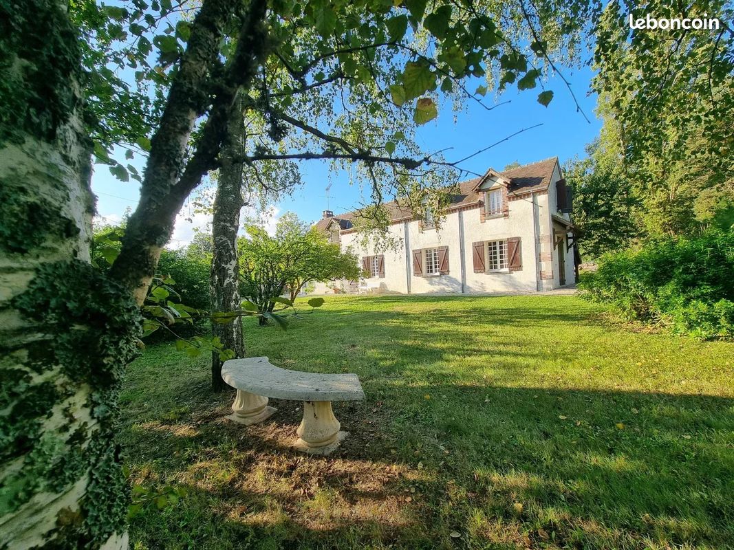 Maison 8 pièces 170 m² · à Amilly · 170 m² · 222 000 €