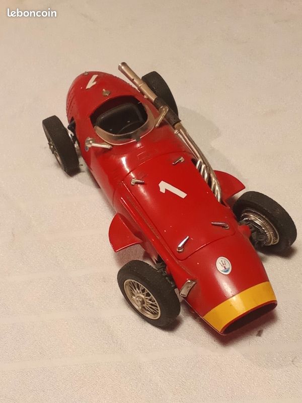 Lot voitures miniatures de collection (image 10)