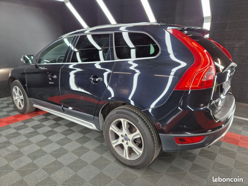 Volvo XC60 D3 136CH SUMMUM * TOIT * BLUETOOTH * XENON * CAMERA * NAVIGATION (image 6)