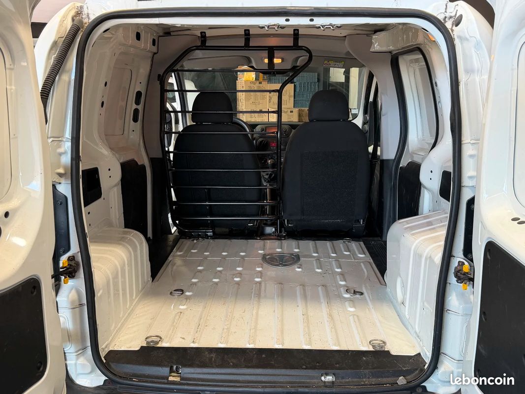 Fiat fiorino tole 1.3 16v multijet 80 class ii pack mp3 clim (image 12)