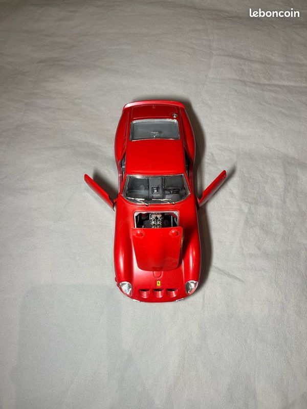 Ferrari 250 GTO (1962) - Burago 1/18 - Made in Italy - Collection