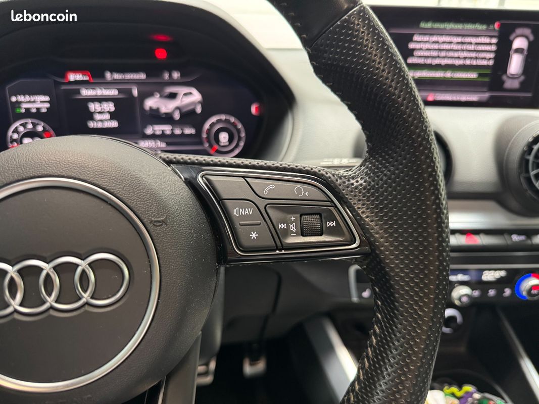 AUDI Q2 40 TFSI 190 S tronic 7 Quattro S Line + CARPLAY + TOIT OUVRANT + AFFICHAGE TETE HAUTE + SIÈGES CHAU (image 16)