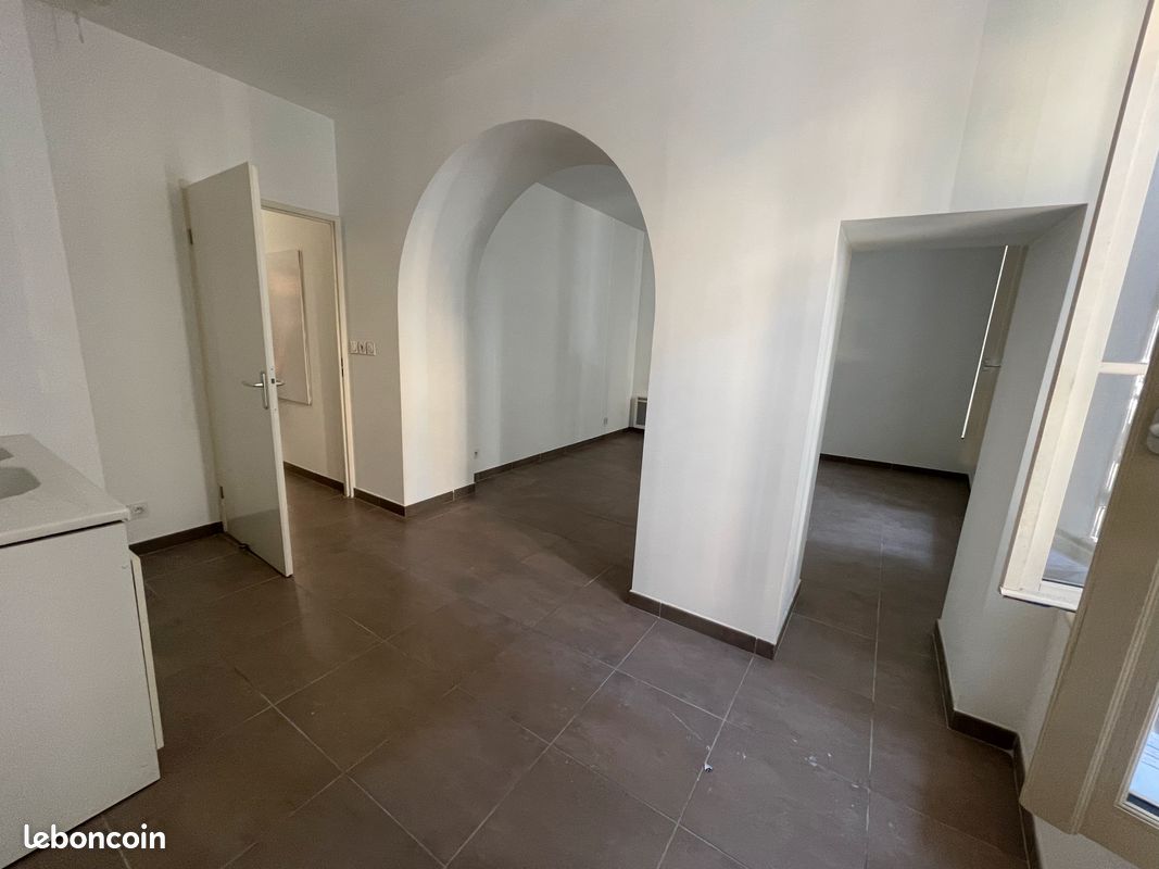 Appartement 3 pièces 56 m² · à Hyères · 56 m² · 185 000 €