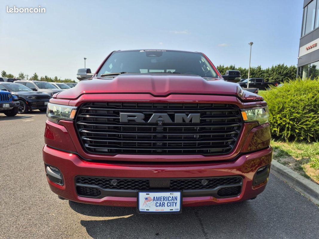 Dodge ram 1500 crew cab sport black package 2025 (image 9)