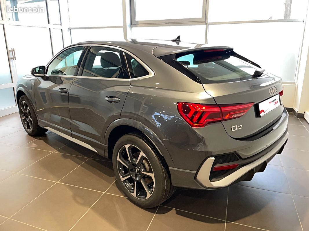 AUDI Q3 Sportback 45 TFSIe 245 ch S tronic 6 S line (image 3)