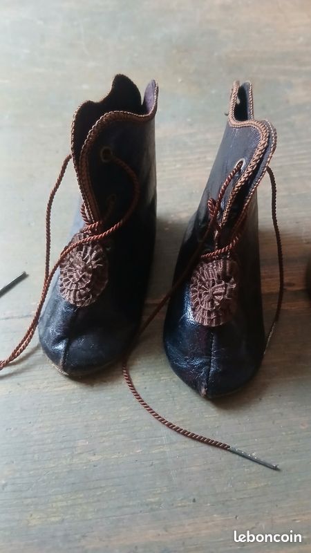 Paire De Chaussures Anciennes 16 Cm - Cuir - Décoration Pour Poupée Ou Collection