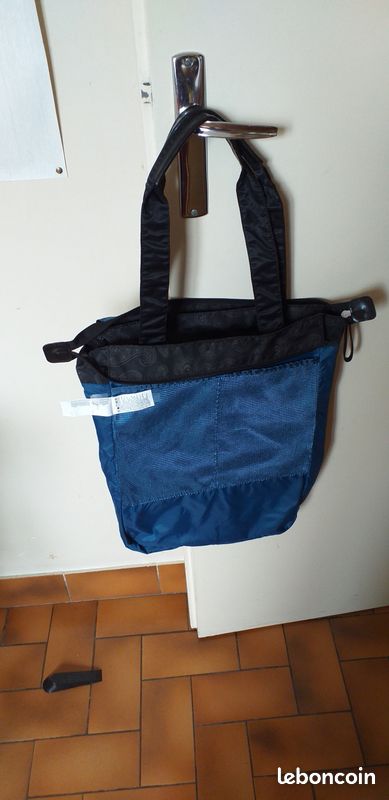 Sac fourre tout marque Nike (image 9)