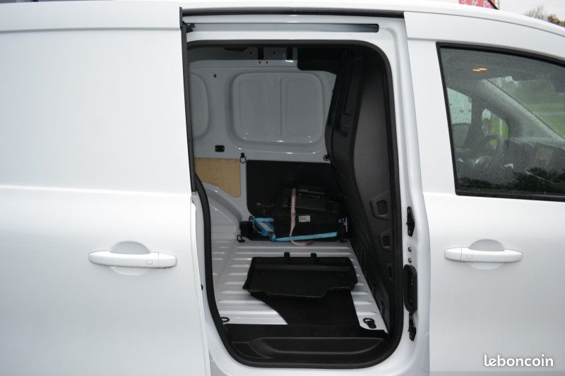 Renault KANGOO VAN 1.5 BLUE DCI 95CH EXTRA 3 PLACES (image 10)