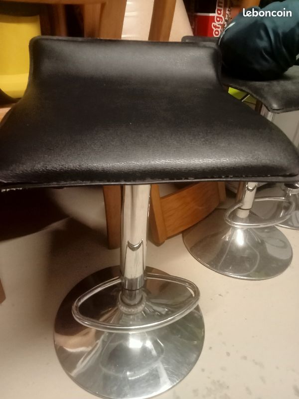 Fauteuil de bar (image 1)