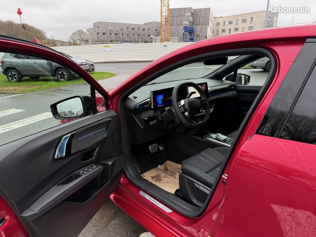 RENAULT CLIO 1.8 E-Tech Hybride - 160 - BVA multi-modes VI BERLINE Esprit Alpine (image 9)