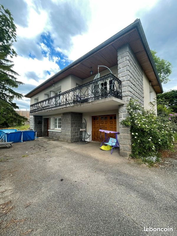 Maison 6 pièces 160 m² · à Yssingeaux · 160 m² · 880 €/mois