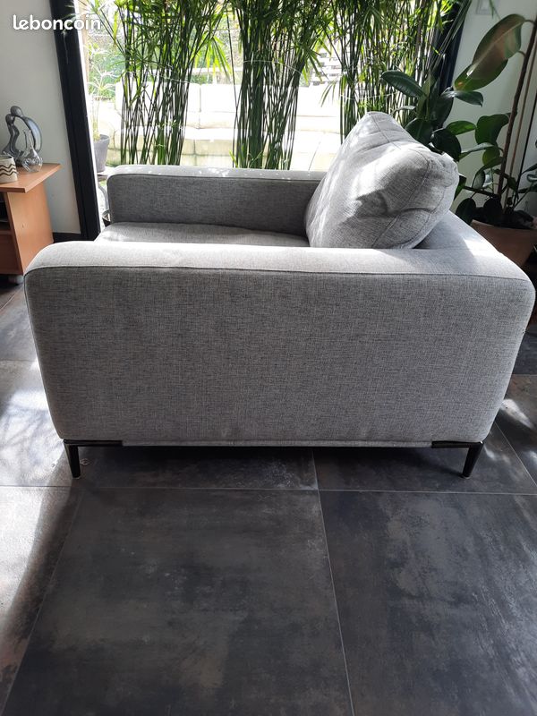 Fauteuil gris (image 2)