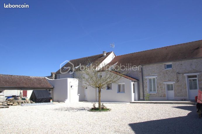 Maison 7 pièces 230 m²
