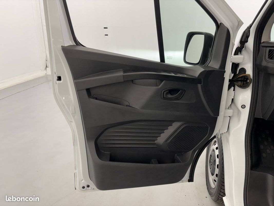 Renault trafic fg blue dci 130 l1h1 3t gsr2 advance (image 11)