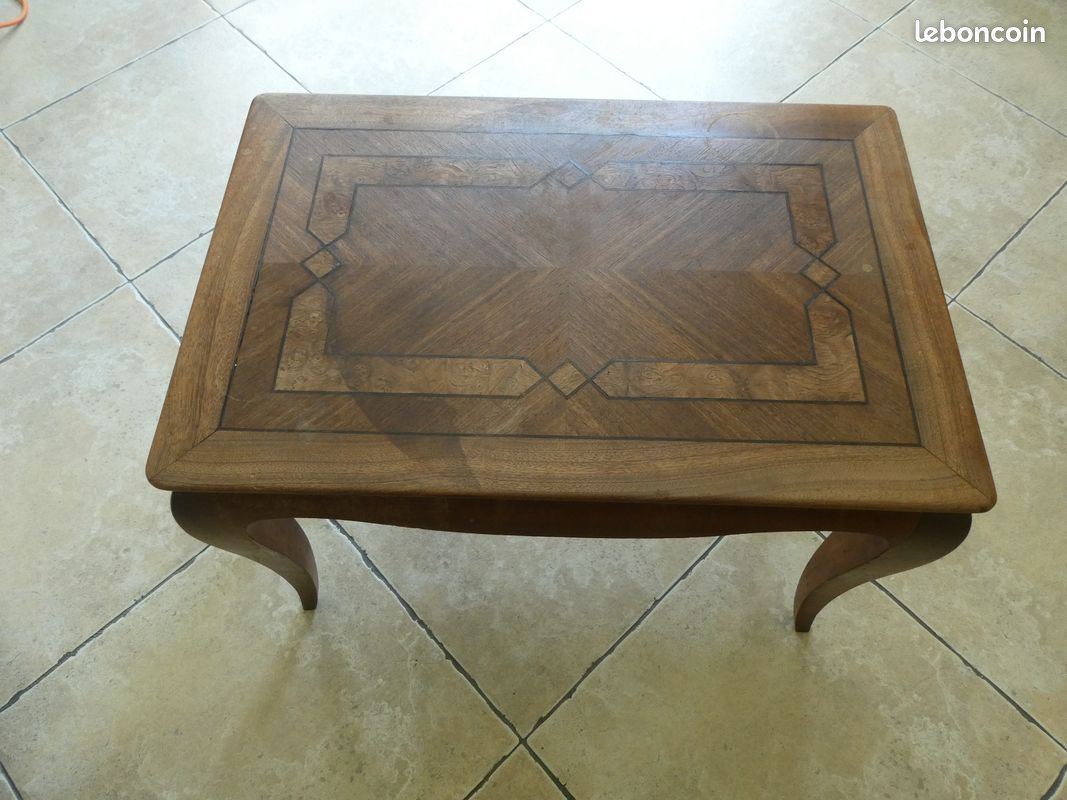 Table basse de salon en bois (image 1)