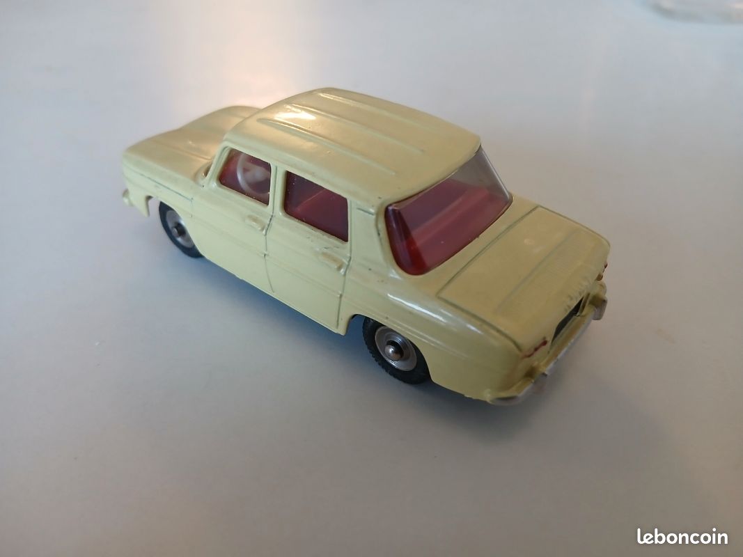 Dinky toys France Renault 8 Réf: 517 • EUR 25,90 - FR