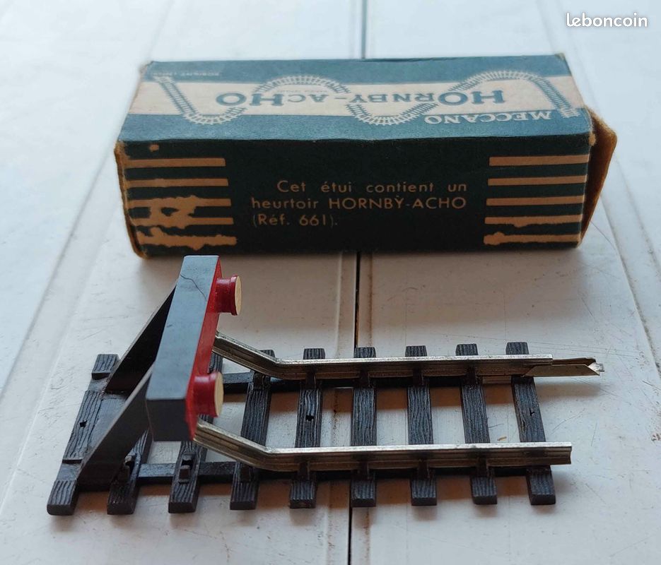 Lot Rare Pièces Ferroviaires Anciennes - Caténaires, Potences Pour Train Jouet