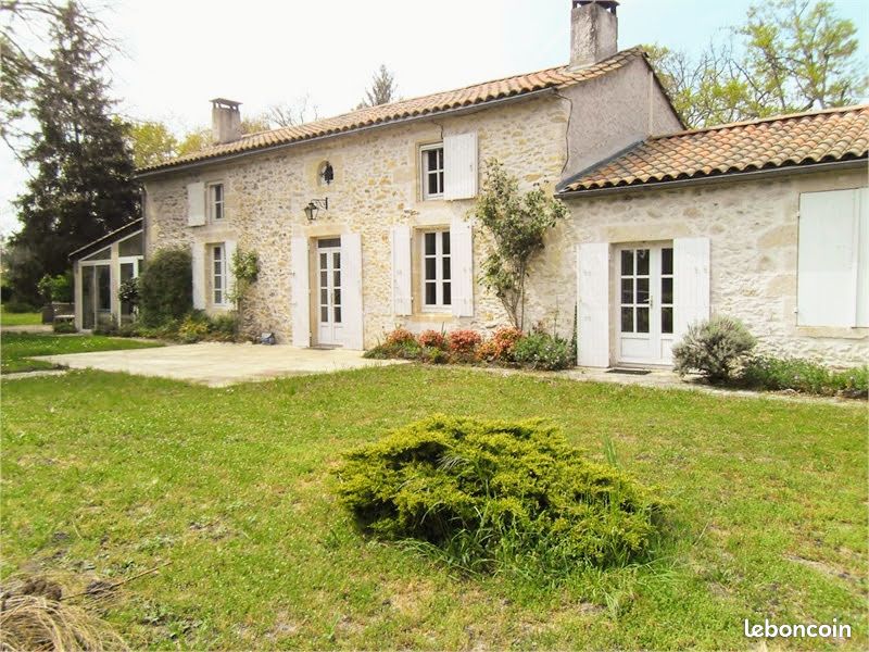 Maison 10 pièces 325 m² · à Léogeats · 325 m² · 520 000 €