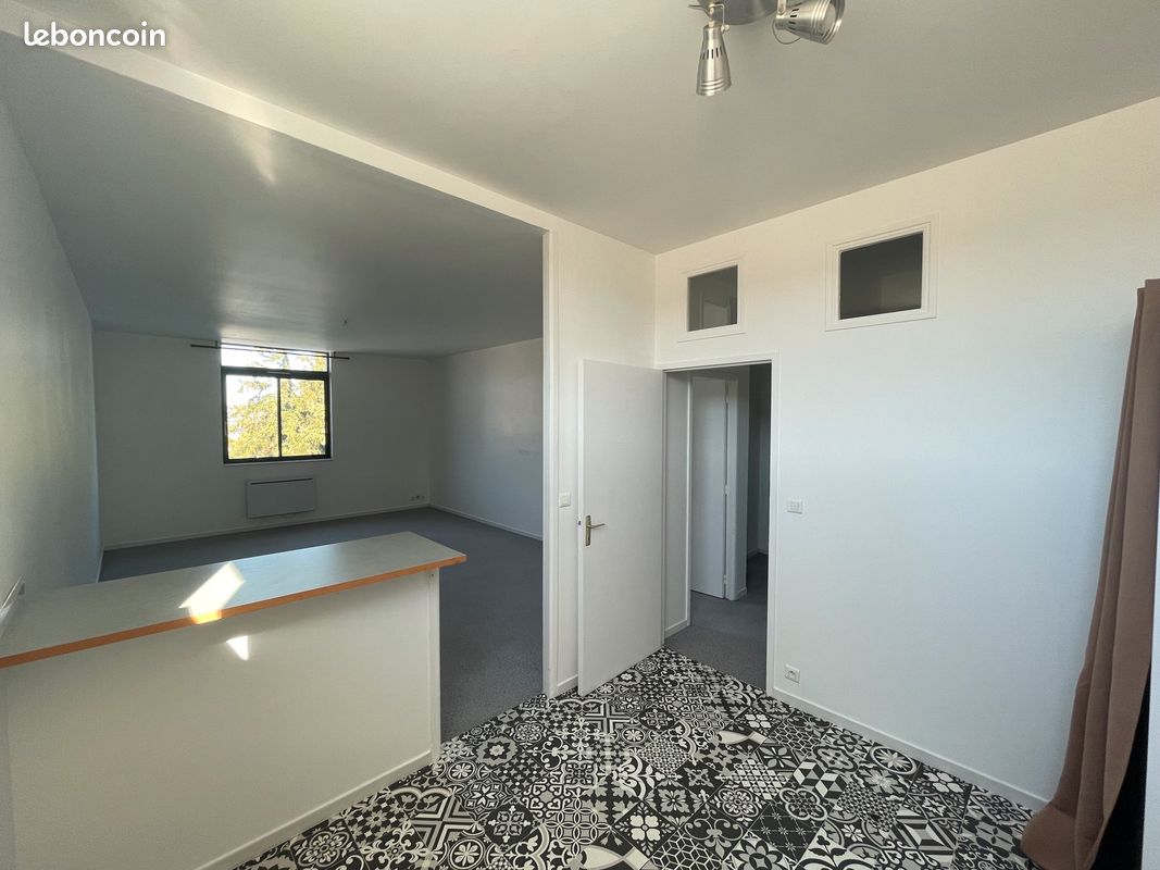 Appartement 3 pièces 74 m² · à Quimper · 74 m² · 745 €