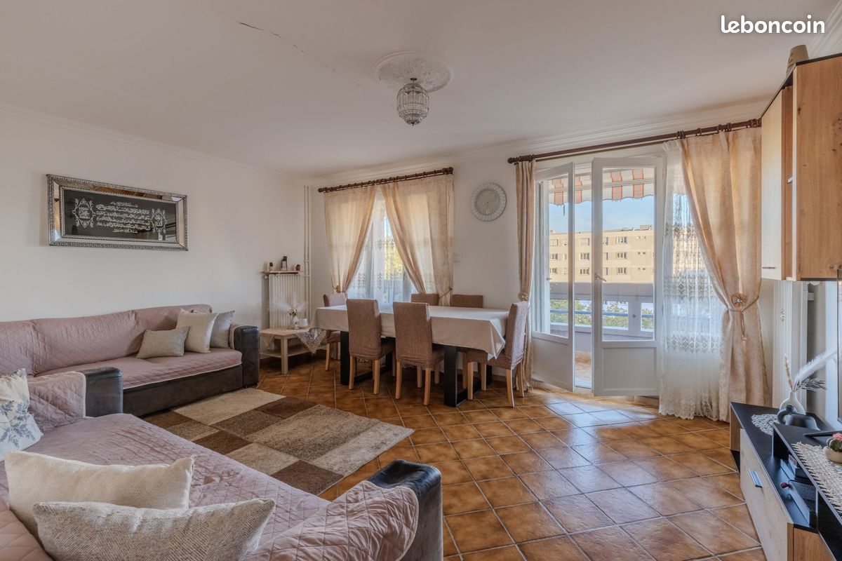 Appartement 3 pièces 66 m² · à Vénissieux · 66 m² · 115 000 €