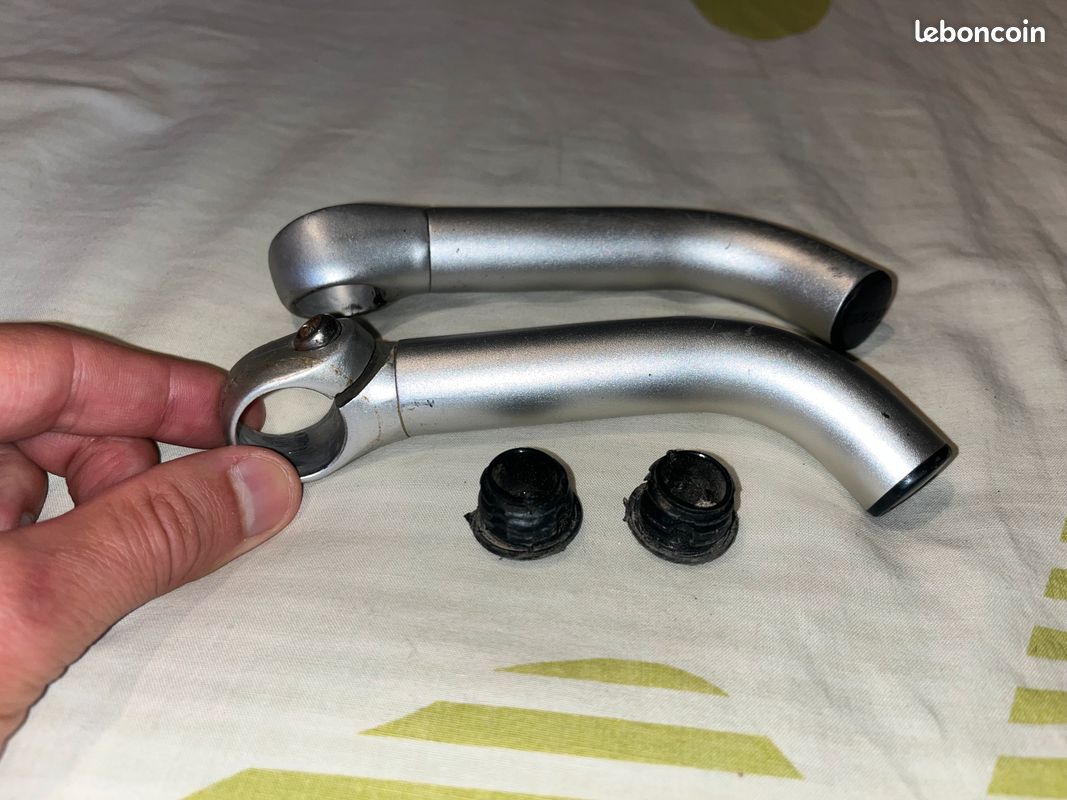 Guidon VTT - ROMOTE - Alliage Aluminium - Ergonomique - Poignées avec Cornes - 22,2 mm - Sport