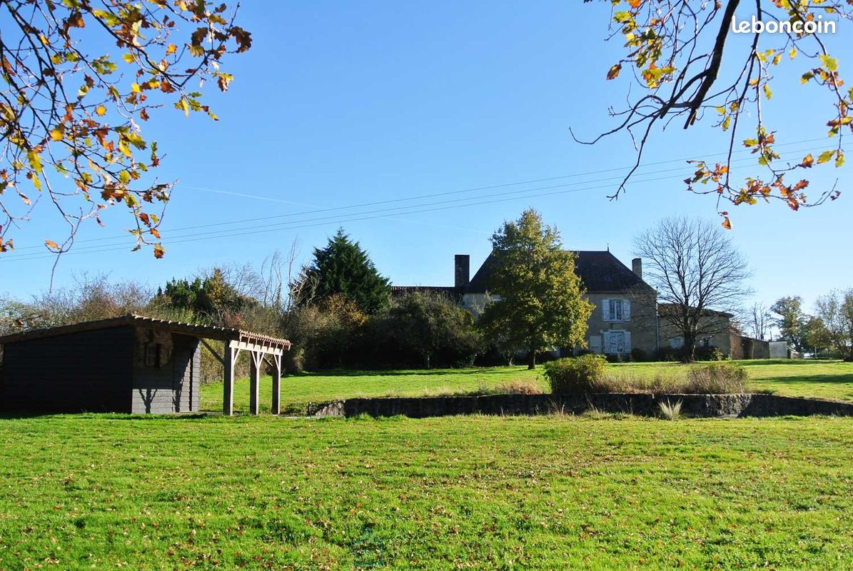 Maison 7 pièces 465 m² · à L'Isle-Jourdain · 465 m² · 499 000 €