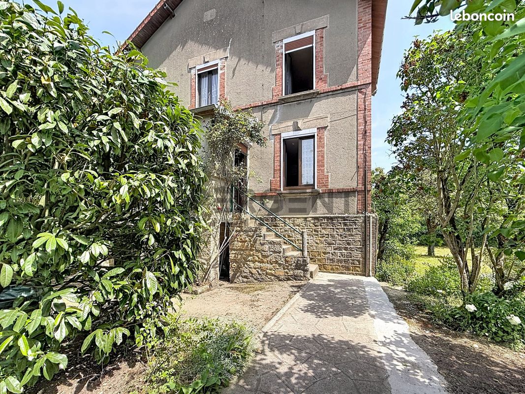 Maison 6 pièces 133 m² · à Warcq · 133 m² · 120 000 €
